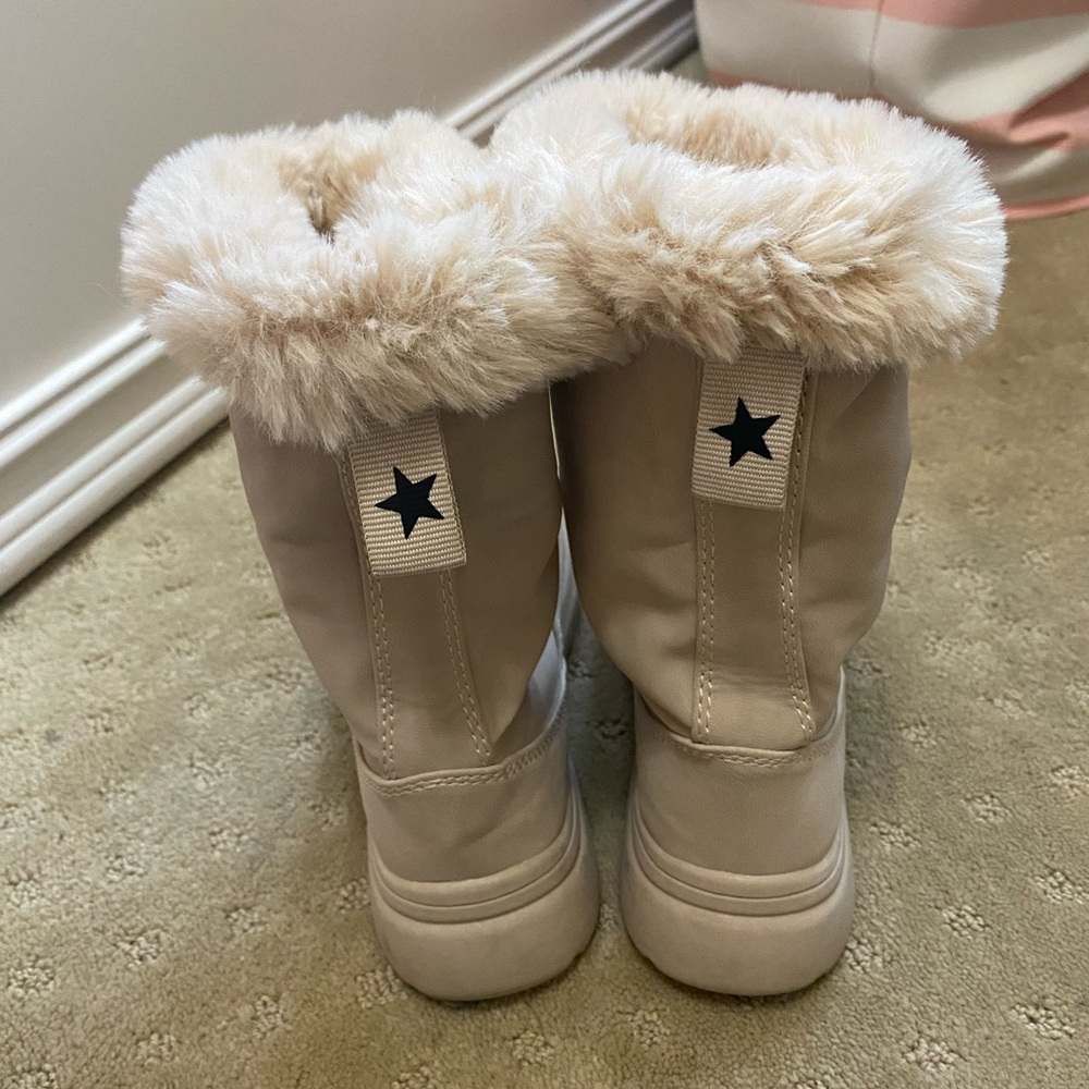 Girls fur lined boots